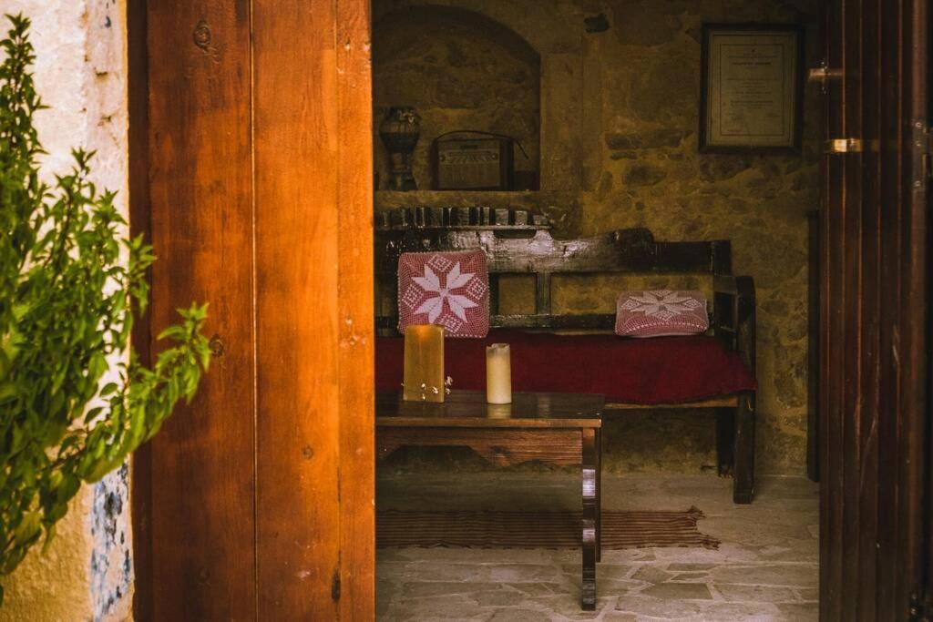 The Royal Stonehouse : Sophia Villa Vasiliki  Kültér fotó