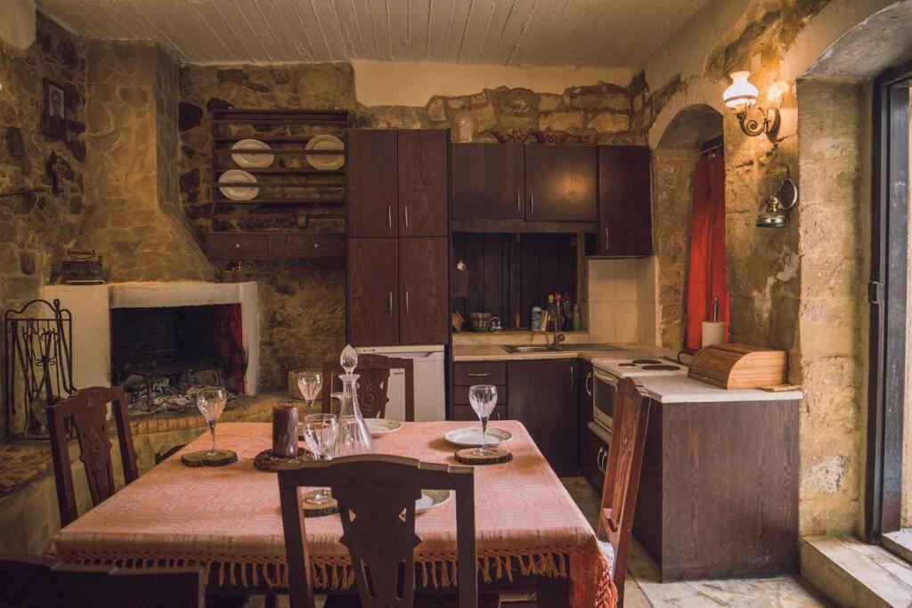 The Royal Stonehouse : Sophia Villa Vasiliki  Kültér fotó